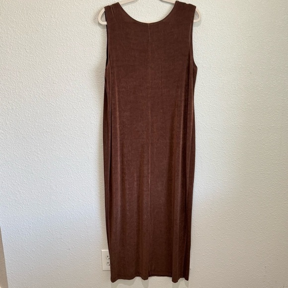 Vikki Vi Maxi Velvet Dress Size Size 1X Tank Dress Brown Travel Vacation Minimal - Picture 8 of 8